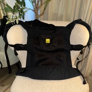 LILLEbaby 3-in-1 Ergonomic CarryOn Airflow Carrier